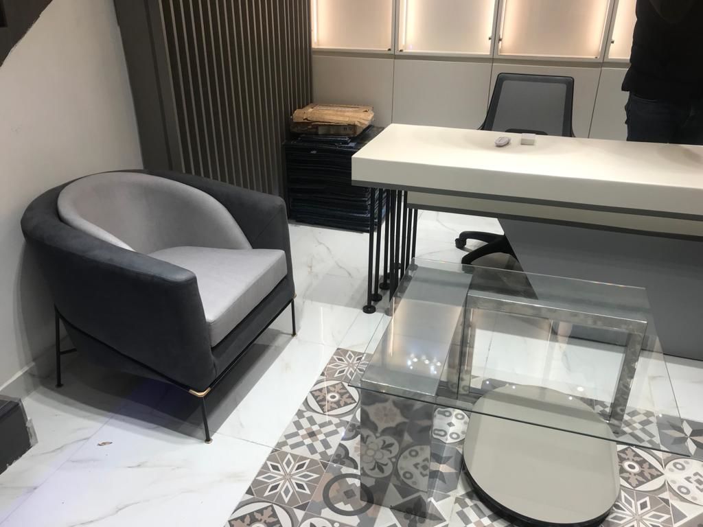 Elit Vip Modern Koltuklu Lake Boyalı .Makam Ofis Masa Takımı